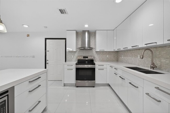 Building Photo - 8851 NW 119th St Unit 2207-2