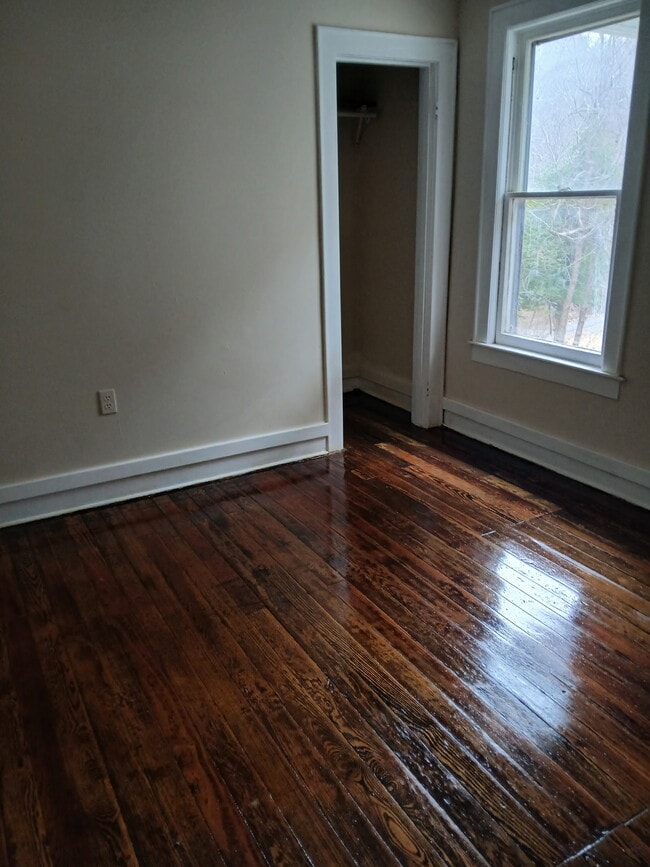 Photo - 2812 Overlook Dr