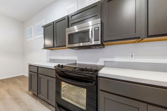 Photo - 834 Lake Evalyn Dr