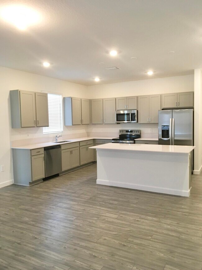 Photo - 12226 SW Roma Cir