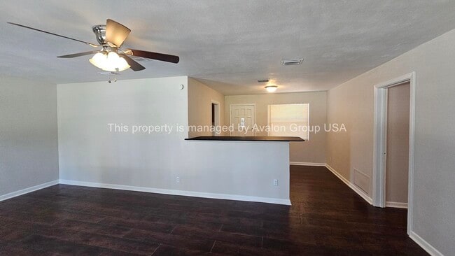 Photo - 5433 Oliver St S