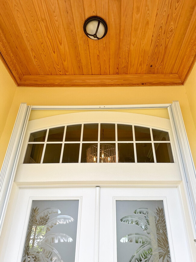Photo - 245 Clyde St