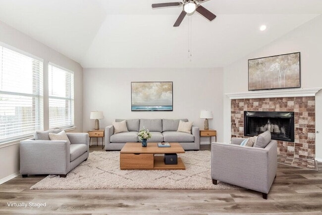 Photo - 2022 Cobblestone Trail