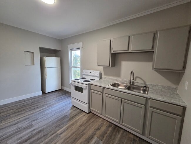 Photo - 710 Fairview Ave Unit B