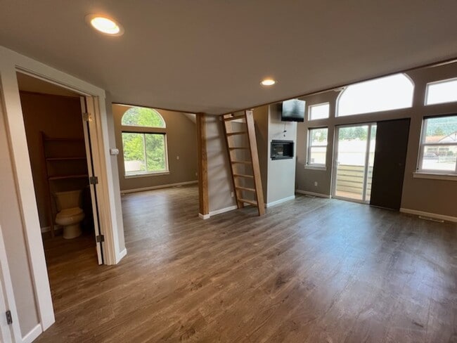 Photo - 215 W Whitman St Unit 215 W Whitman St #C