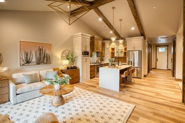 Photo - 5301 S Sutter Dr Unidad 2