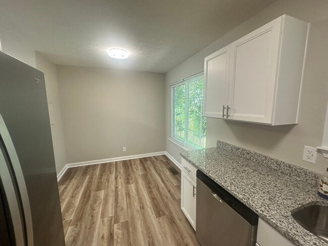 1506 Batts Blvd Unit 6