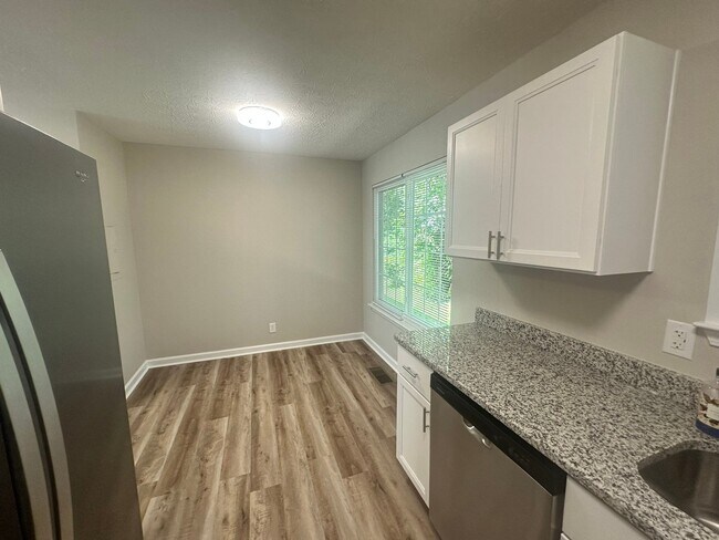 Photo - 1506 Batts Blvd Unit 1