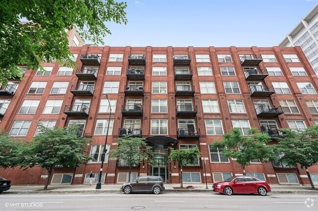 Building Photo - 420 S Clinton St Rental