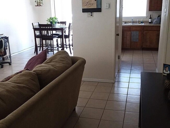 Photo - 2001 Amy Sue Dr