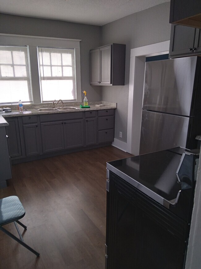 Photo - 416 Howell St Unit A