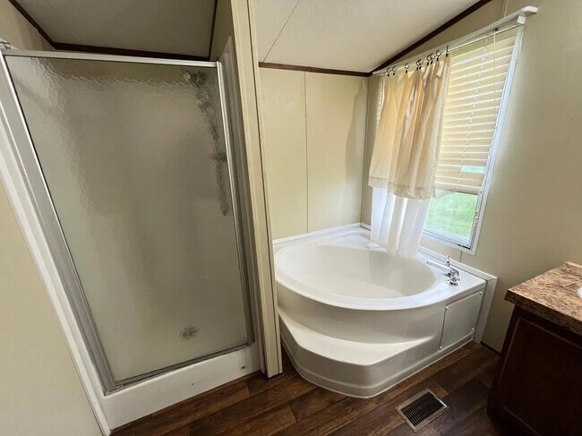 Photo - 5260 SW County Rd