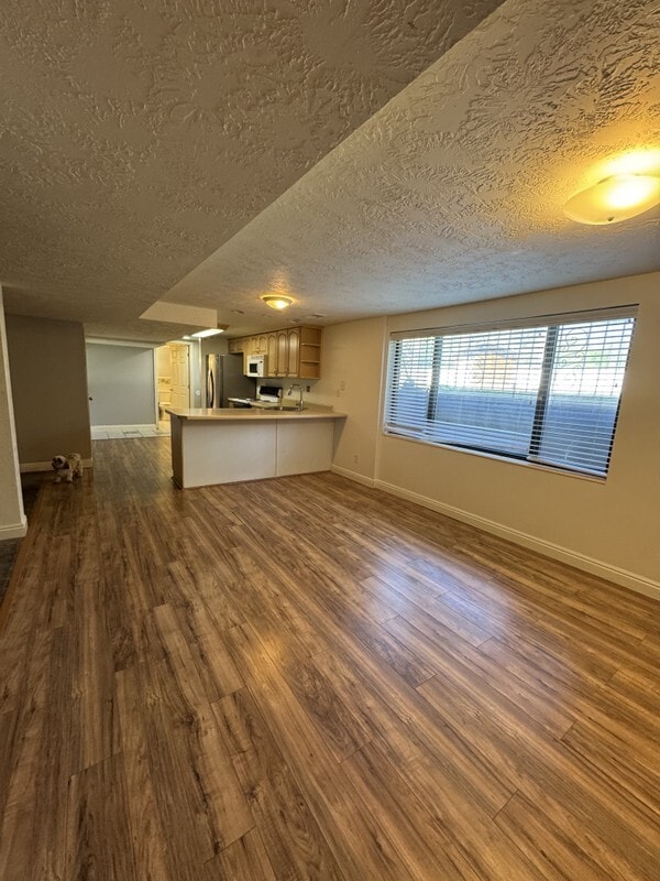 Photo - 272 N State St