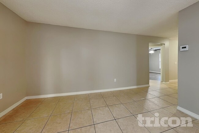 Photo - 2415 Woody Trace Ln