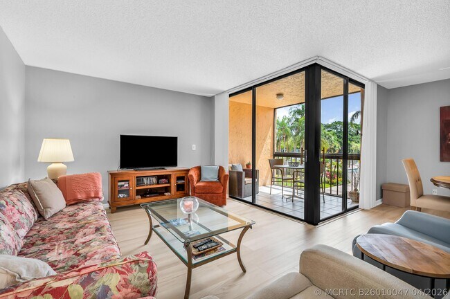 Photo - 2255 Lindell Blvd Unit 4207