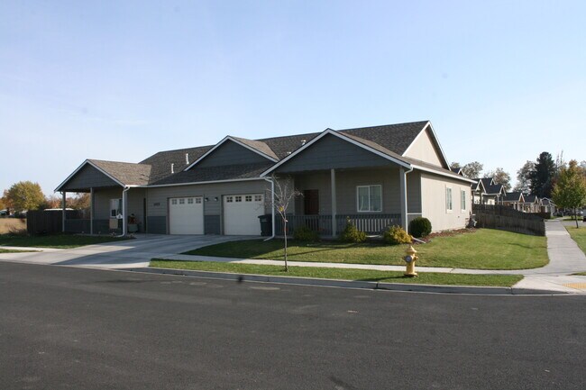 Photo - 1457 artesia st