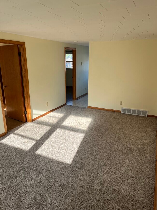 Photo - 200 N Mill St