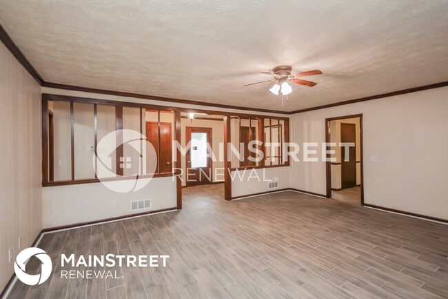 Photo - 2245 Pinewood Dr