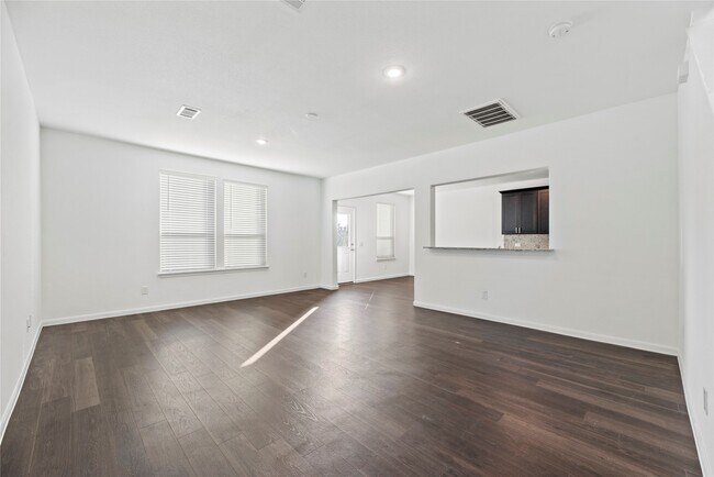 Photo - 7322 Madison Cmns Ln