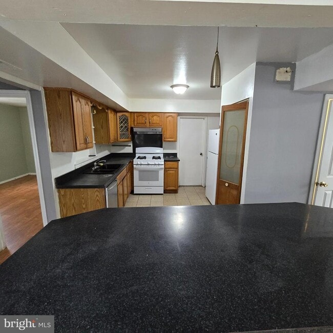 Photo - 206 Hollybush Pl Townhome