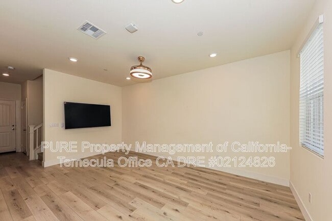 Photo - 41979 Rondo St