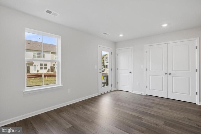 Photo - 131 Kinkade Ct