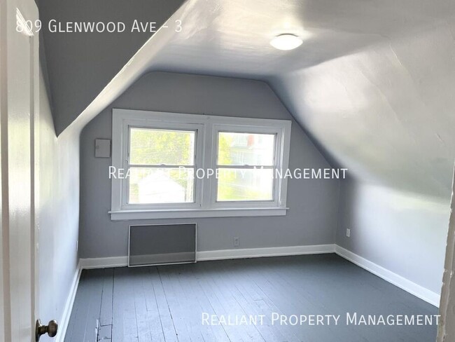 Photo - 809 Glenwood Ave Unit 3