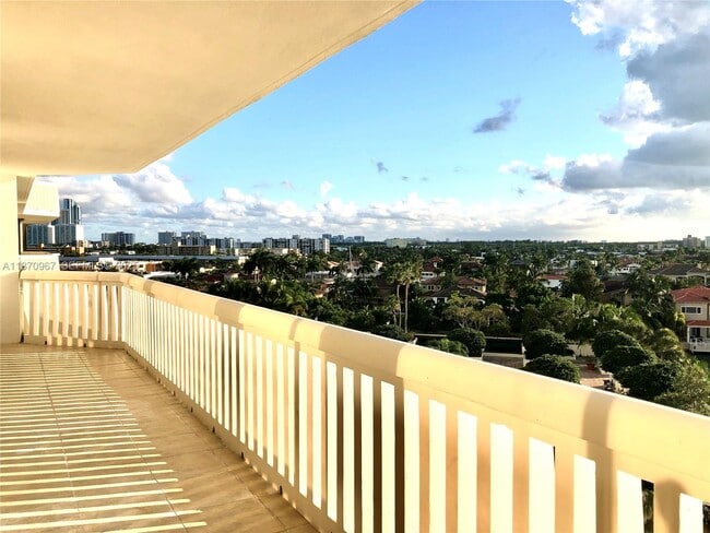 Photo - 1000 W Island Blvd Unit 712