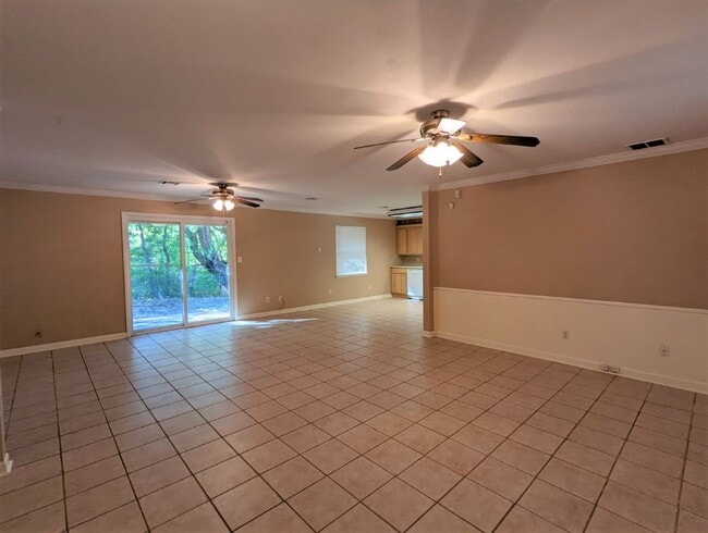 Photo - 1813 Hardy Dr