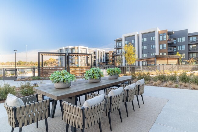 Photo - 10505 Deerwood Rd Unit 446