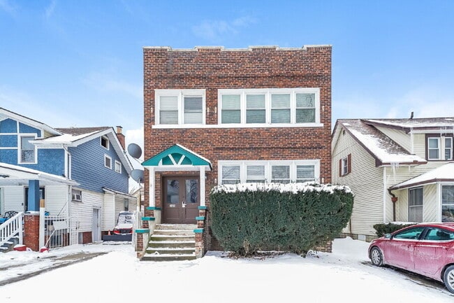 Building Photo - 2174 W 103rd St Unit 5