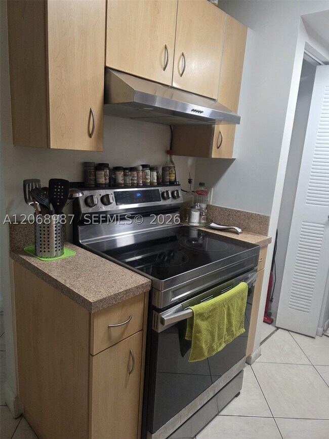 Photo - 1475 SW 8th St Unit 613