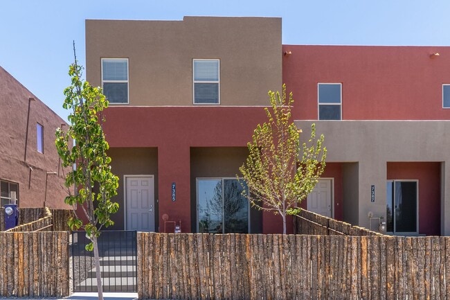 3 Bedroom Santa Fe Townhouse - 3 Bedroom Santa Fe Townhouse