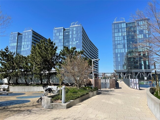 Building Photo - 13101 40th Rd Unit 18K Rental