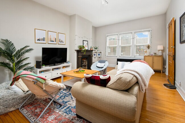 Photo - 1214 W Wrightwood Ave