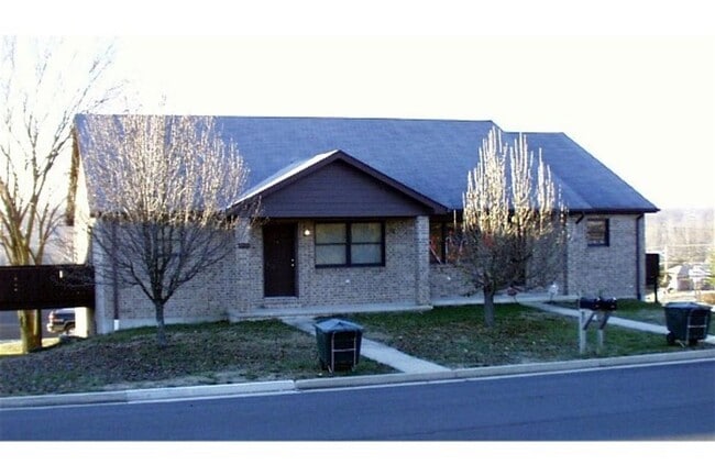 Building Photo - 527-1407-1409-IO Unit 1409