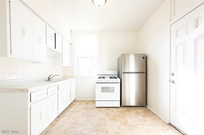 Photo - 3300 W 98th St