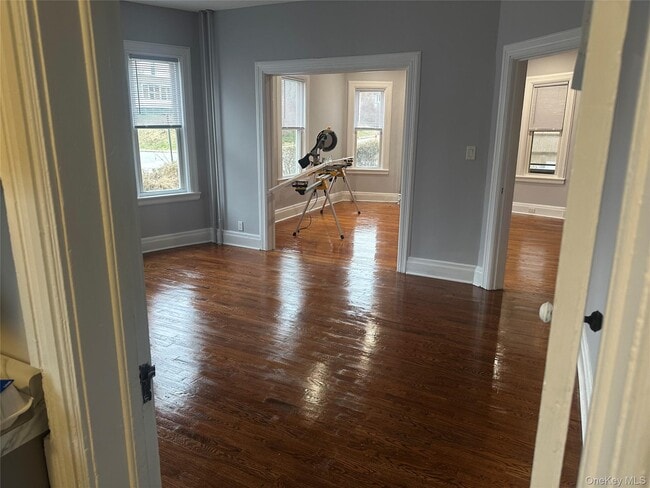 Photo - 400 Dyckman St