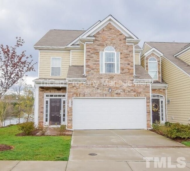 Building Photo - 8030 Upper Lake Dr