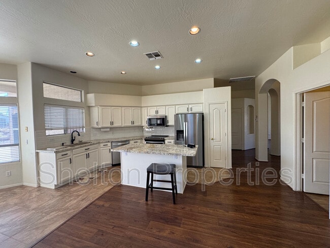 Photo - 19231 N Coyote Lakes Pkwy