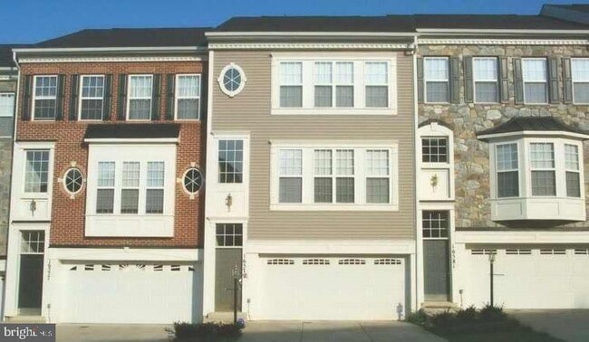 Photo - 16579 Bramblewood Ln Townhome