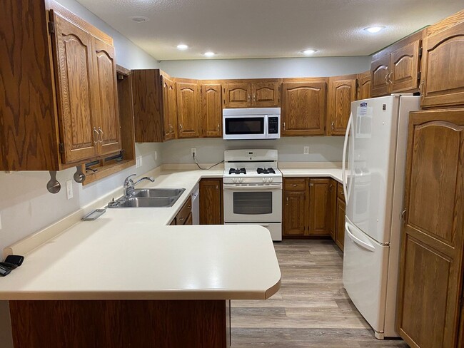 Photo - 4407-4409 Forest Valley Rd Apartamento Unidad 4409 Forest Valley Rd