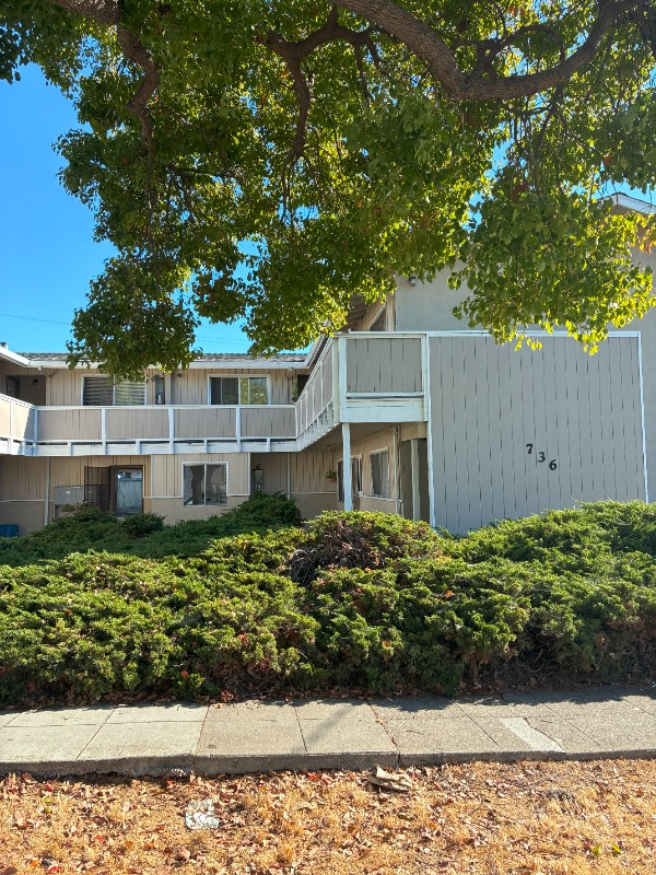 Building Photo - 736 Memorial Way Unit 1 Rental