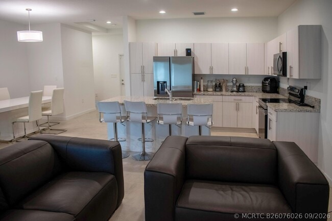 108 NW 31st Ave