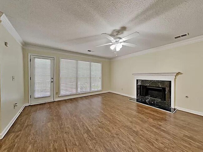 Photo - 155 Martin Run