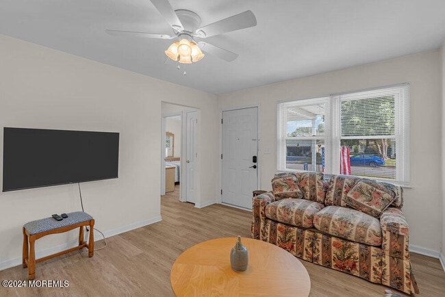 Photo - 137 Marcellus Ave