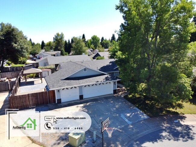 Building Photo - 1976 Chiella Ln