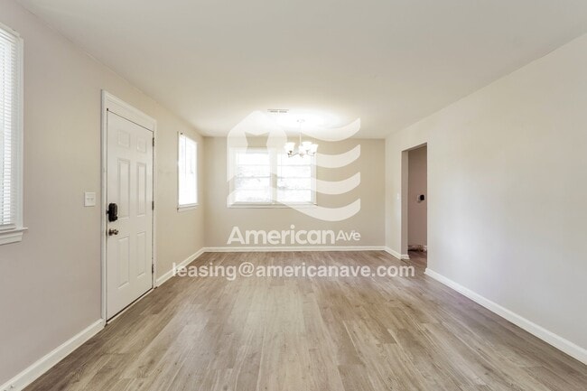 Photo - 1715 Cornell Dr
