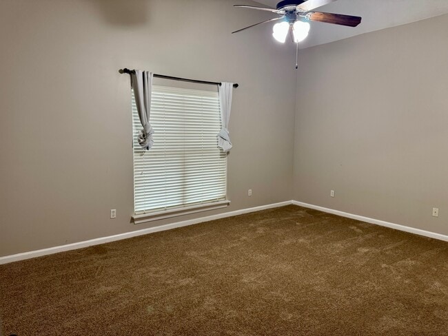 Photo - 40 Lake Front Dr N