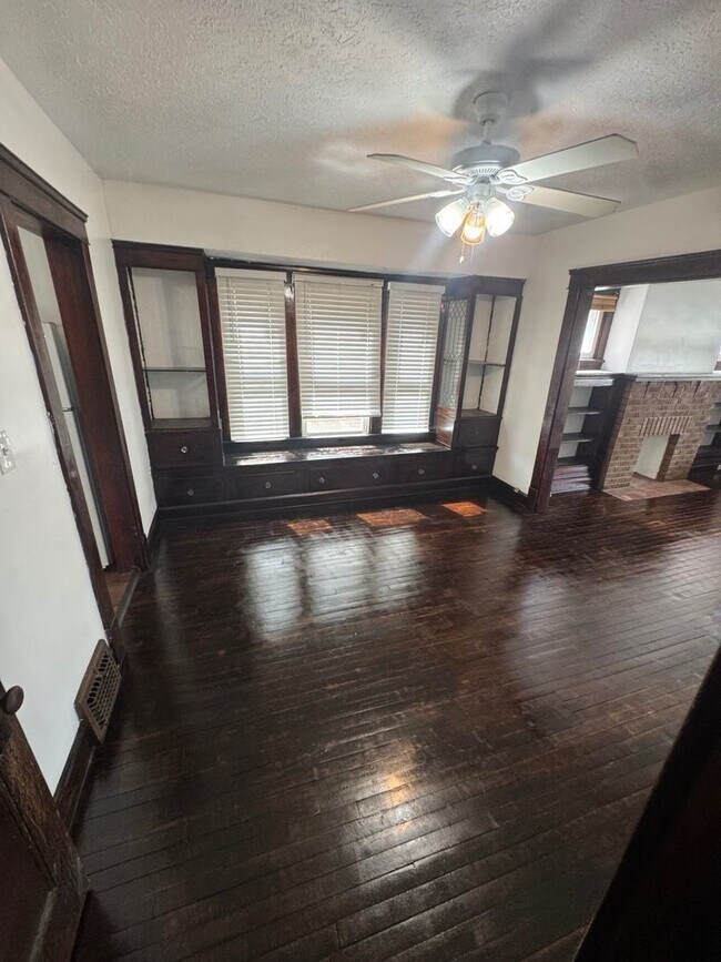 Photo - 2217 W 105th St Unit DN